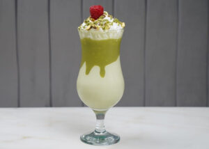 Pistachio Milkshake (M)